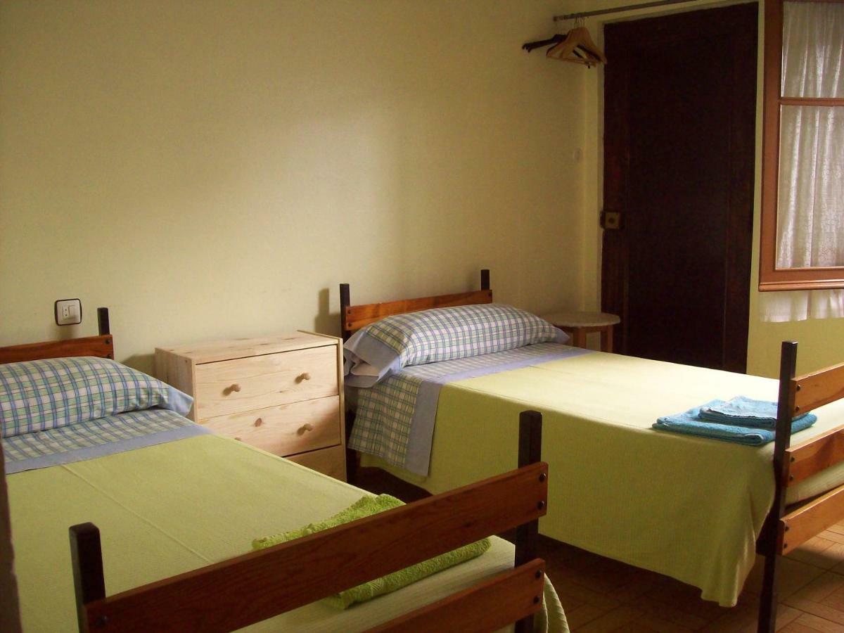 Pension Los Pinos Gijón Exterior foto